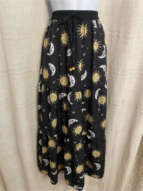 ROMWE Dresses & Skirts - Celestial Sun Moon Maxi Skirt 1XL Black Tiered Whimsigoth Drawstring